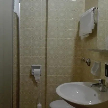 酒店 达沃斯酒店 上福尔尼