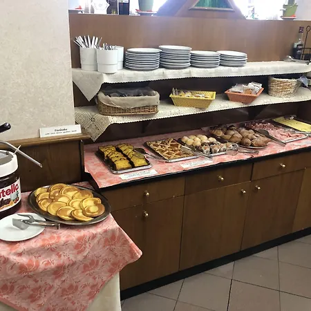 达沃斯酒店 上福尔尼