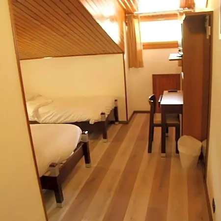 Otel Davost 3*