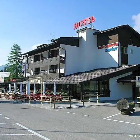 Szálloda Davost 3*